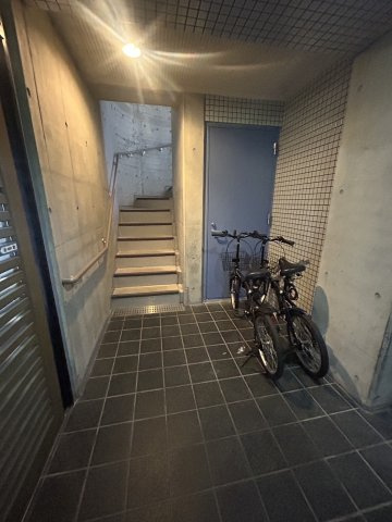 山口ビルのエントランス