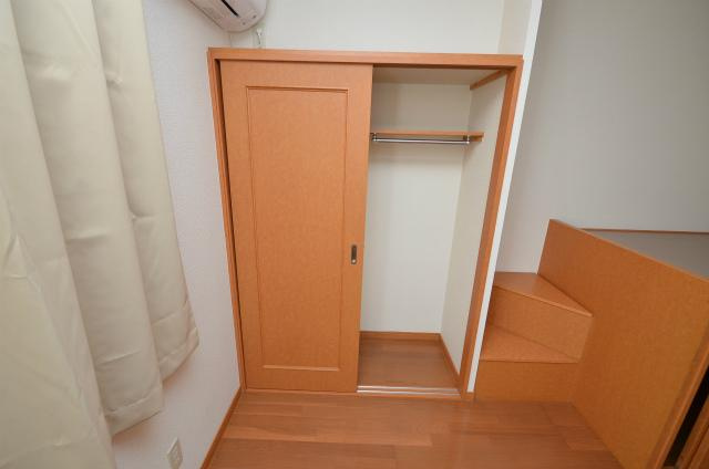 遠賀郡水巻町猪熊４丁目のアパートの収納