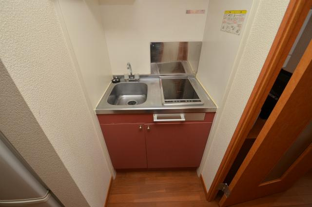 遠賀郡水巻町猪熊４丁目のアパートのキッチン