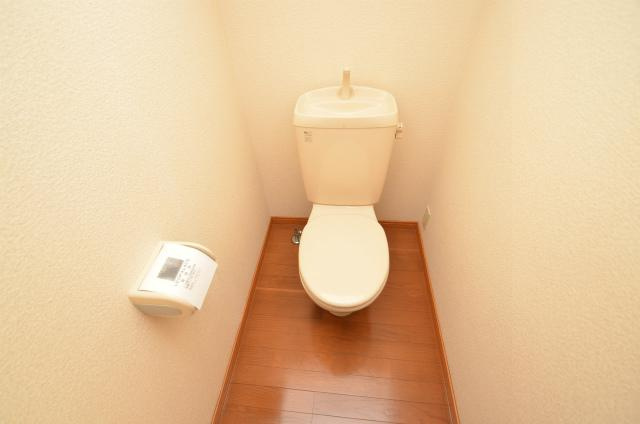 遠賀郡水巻町猪熊４丁目のアパートのトイレ