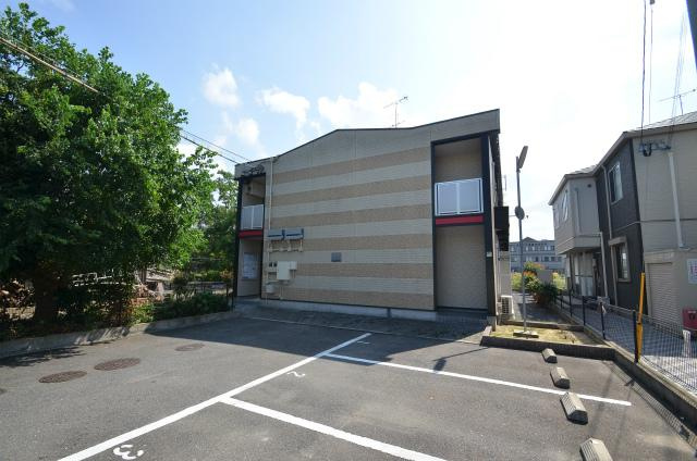 遠賀郡水巻町頃末南３丁目のアパート