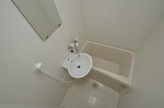 遠賀郡水巻町美吉野のアパートの浴室