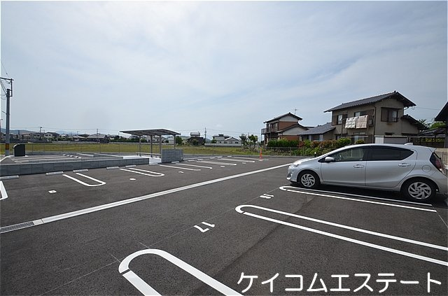 遠賀郡遠賀町大字広渡のアパートの駐車場