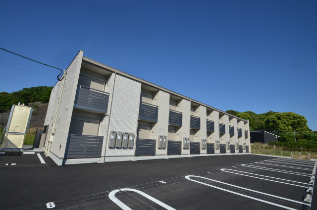 中間市岩瀬西町のアパート