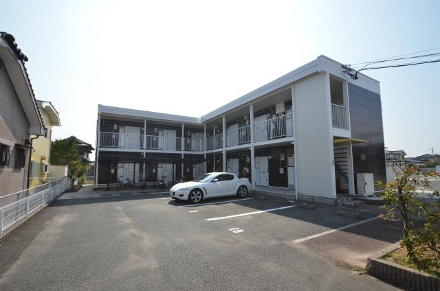 直方市大字感田のアパートの外観