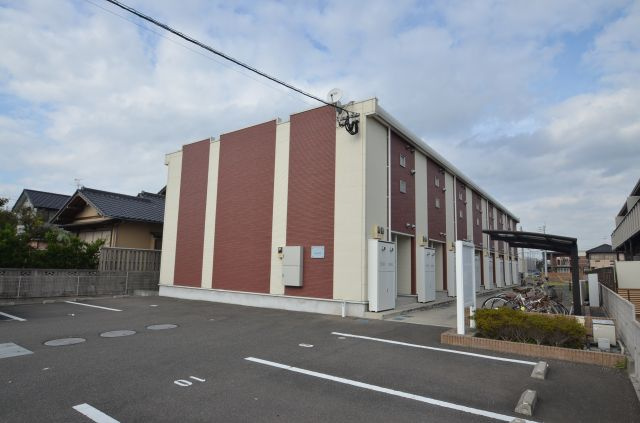 直方市大字感田のアパート