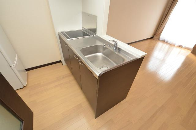 直方市大字感田のアパートのキッチン