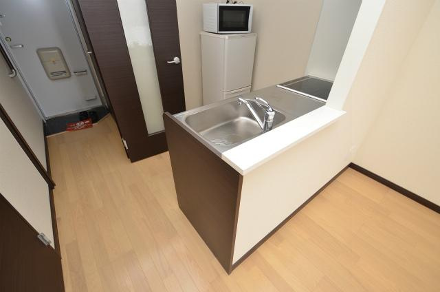 直方市大字感田のアパートのキッチン