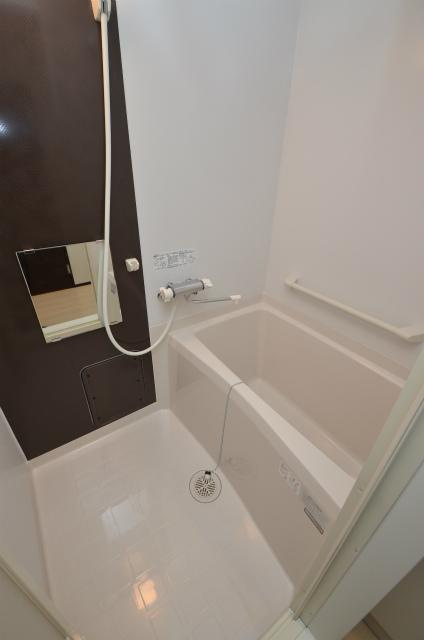 直方市大字感田のアパートの浴室