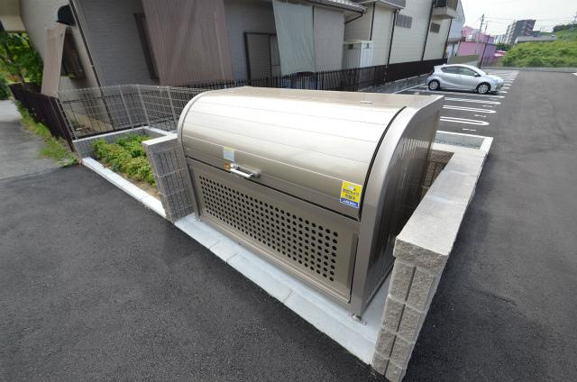 直方市大字上頓野のアパートのその他共用部分|敷地内ごみ置き場