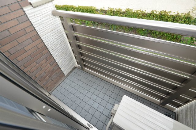 直方市大字感田のアパートのバルコニー|同タイプ