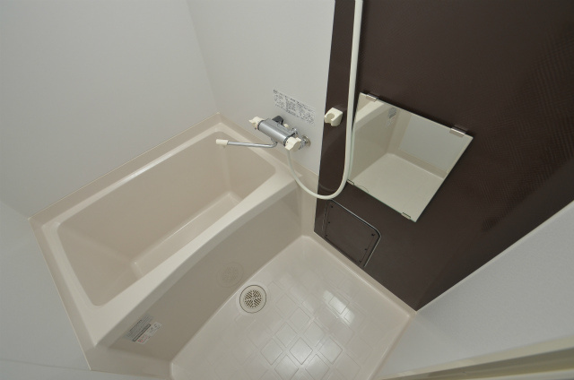 直方市大字感田のアパートの浴室|同タイプ