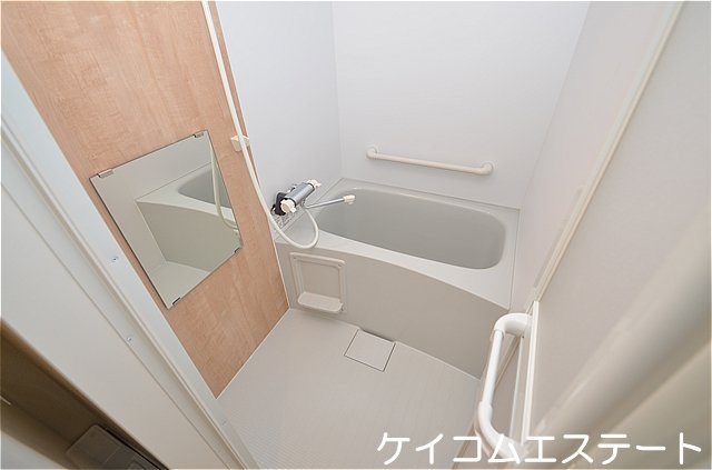 直方市大字上頓野のアパートの浴室