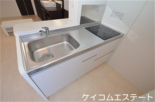 直方市大字上頓野のアパートのキッチン