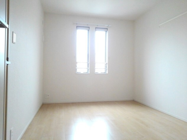 【寝室】 | ビレッジZENⅢ