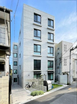 【外観】 | SOLASIA residence高円寺Ⅱ | 鉄筋コンクリート造のがっちりとした建物。