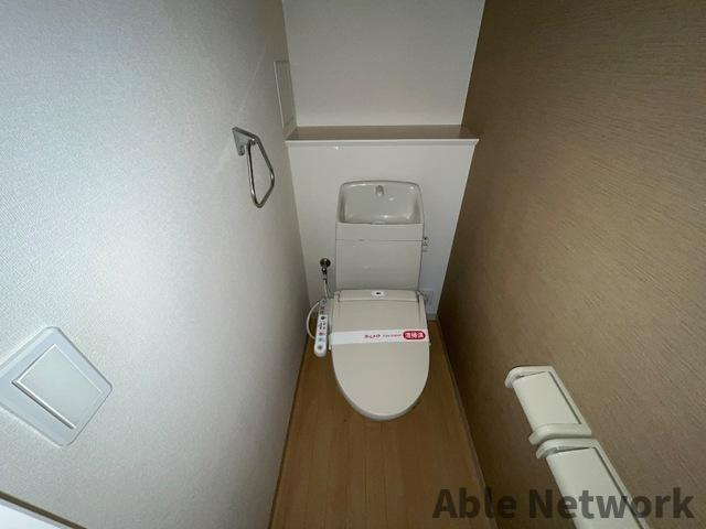 シンフォニーヒルズのトイレ|落ち着いた色調のトイレです