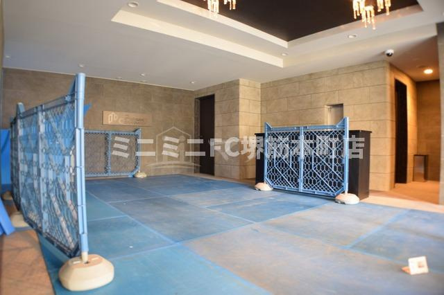 プレサンス高津公園ディオのロビー