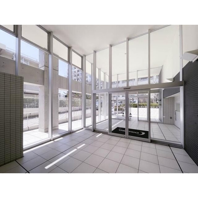 【エントランス】 | コンフォリア駒場