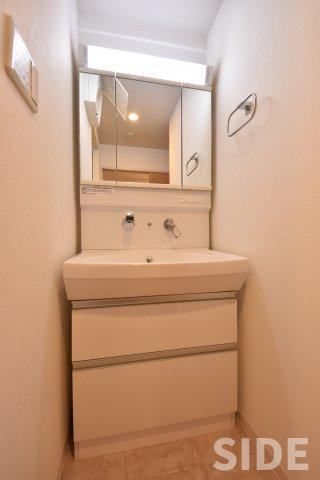 【洗面所】