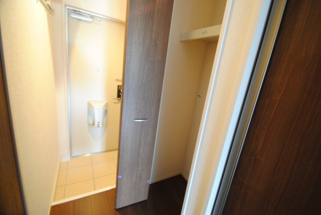 WITH THE LIGHTの収納