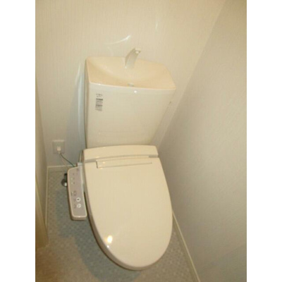 【トイレ】 | デザインメゾン中井 | 温水洗浄便座。