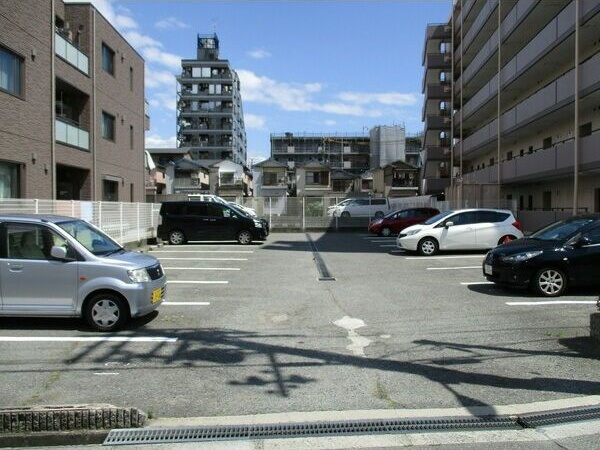 第3中尾ハイツの駐車場