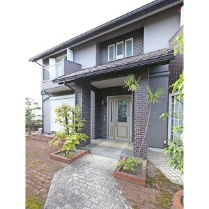 春日井市高森台戸建のエントランス