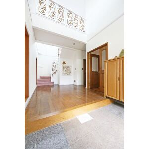 春日井市高森台戸建の玄関