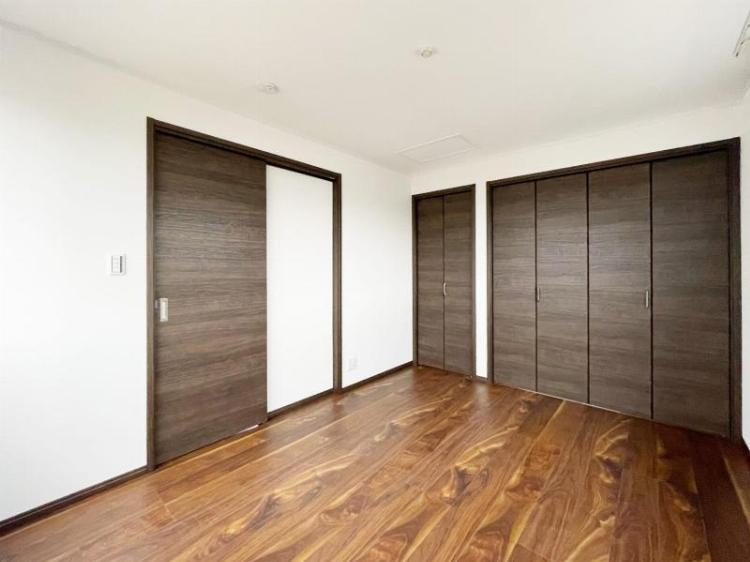 メゾン プリバーダの寝室