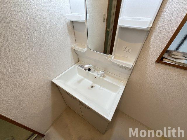 和泉市富秋町一戸建の洗面所