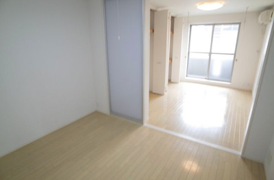 【寝室】 | ラクエスタ岡本