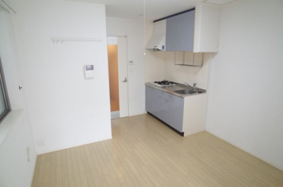 【洋室】 | ラクエスタ岡本