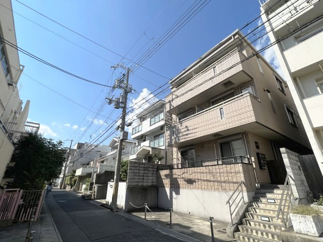 【その他】 | ラクエスタ岡本