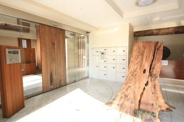 パークフラッツ金山のエントランス