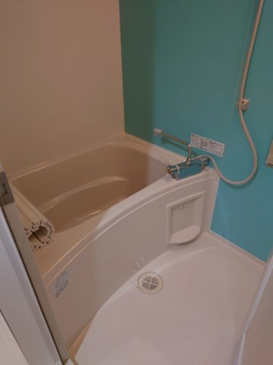 【浴室】 | Volver | リラックスのできるバスルーム：同一仕様