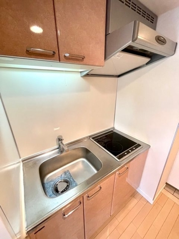 新品家具付きマンション上野6(KaGood東京)のキッチン