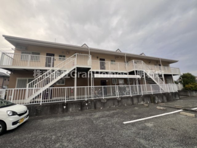 西宮市山口町上山口４丁目のアパート