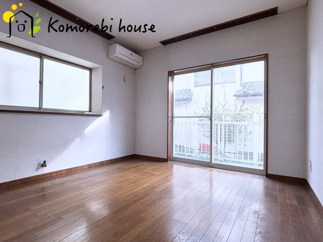 上尾市今泉3丁目　中古一戸建ての寝室|8.75帖の洋室です