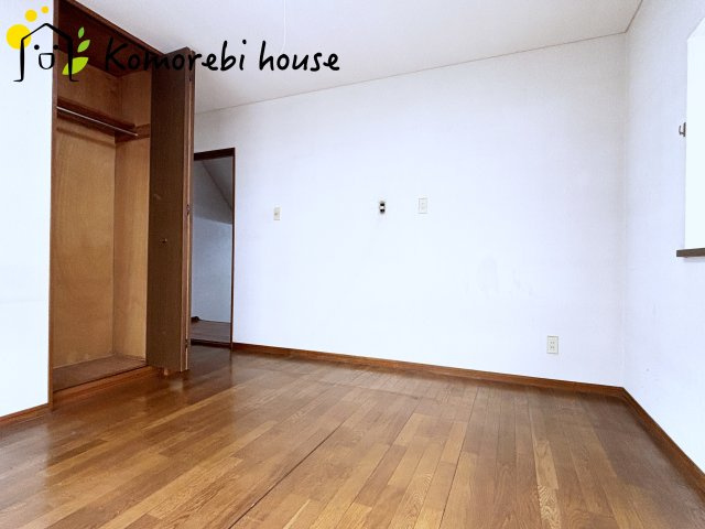 上尾市今泉3丁目　中古一戸建ての寝室|8.75帖の洋室です