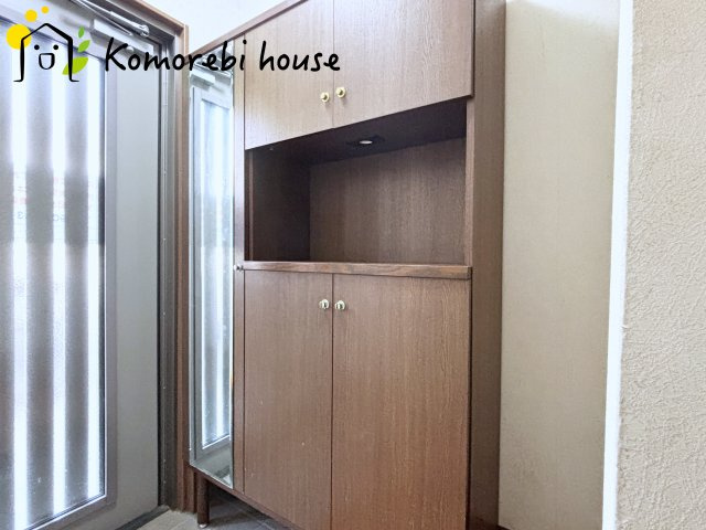 上尾市今泉3丁目　中古一戸建ての収納|シューズボックスです
