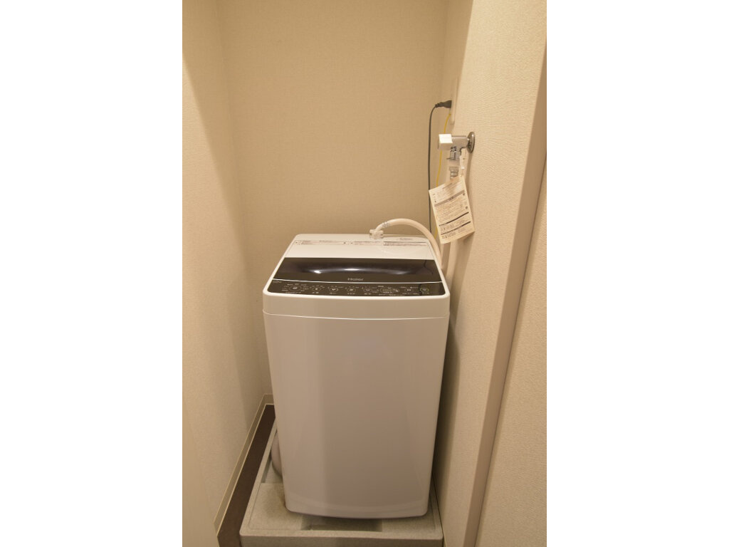 カスタリア新宿の内装|明るい色調の室内です