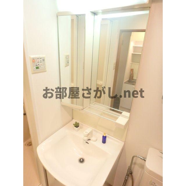 グリフィン横浜・桜木町 #駅近 #横浜市中区 #一人暮らし #デザイナーズの洗面所