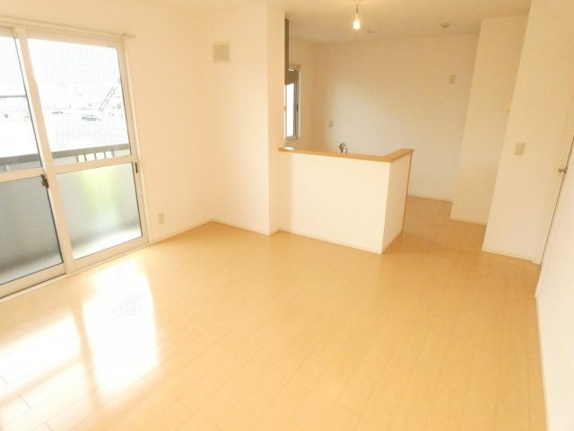 サワーフローラA棟の居間・リビング|サワーフローラ