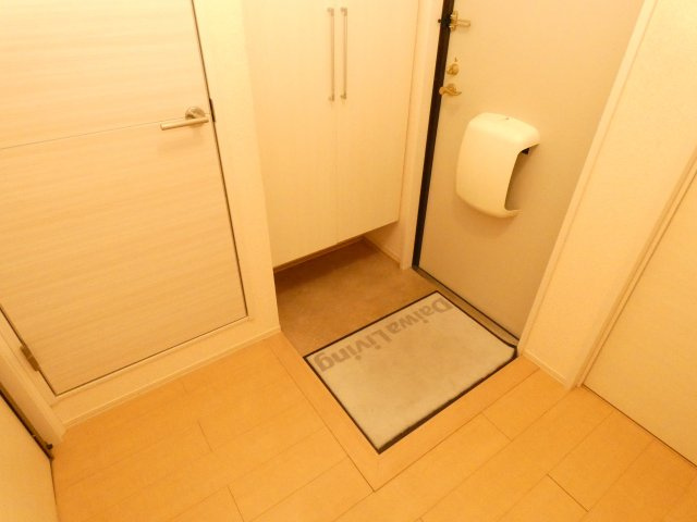 サワーフローラA棟の玄関|サワーフローラ