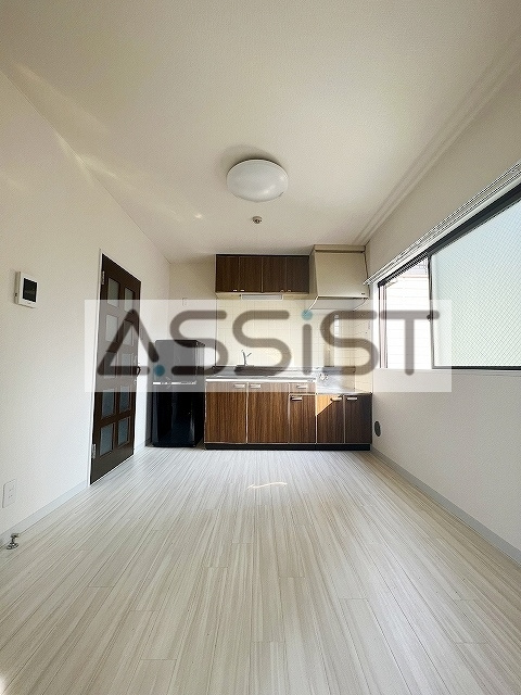 イーストヒルズの居間・リビング