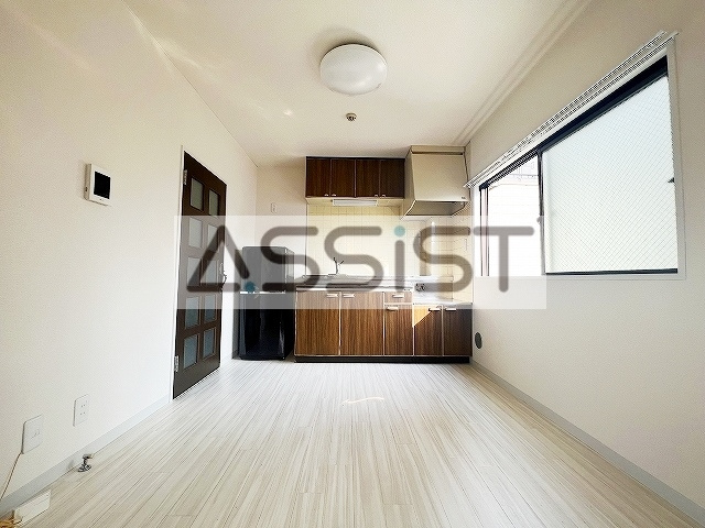 イーストヒルズの居間・リビング