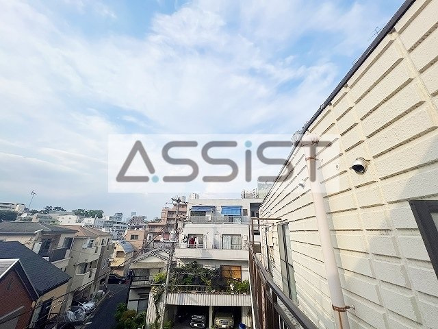 イーストヒルズ