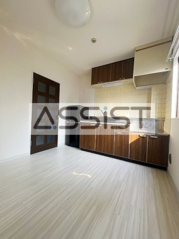 イーストヒルズの居間・リビング