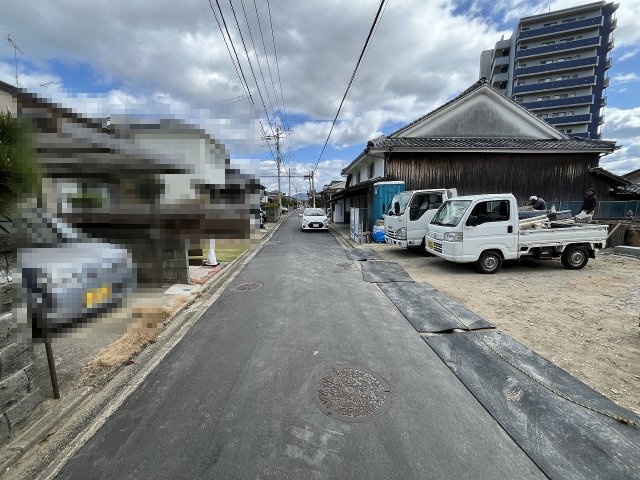 【その他】 | 糟屋郡新宮町大字新宮1期・平屋　1号棟（全1棟）【仲介手数料無料・0円】 | 現地写真。前面道路です。